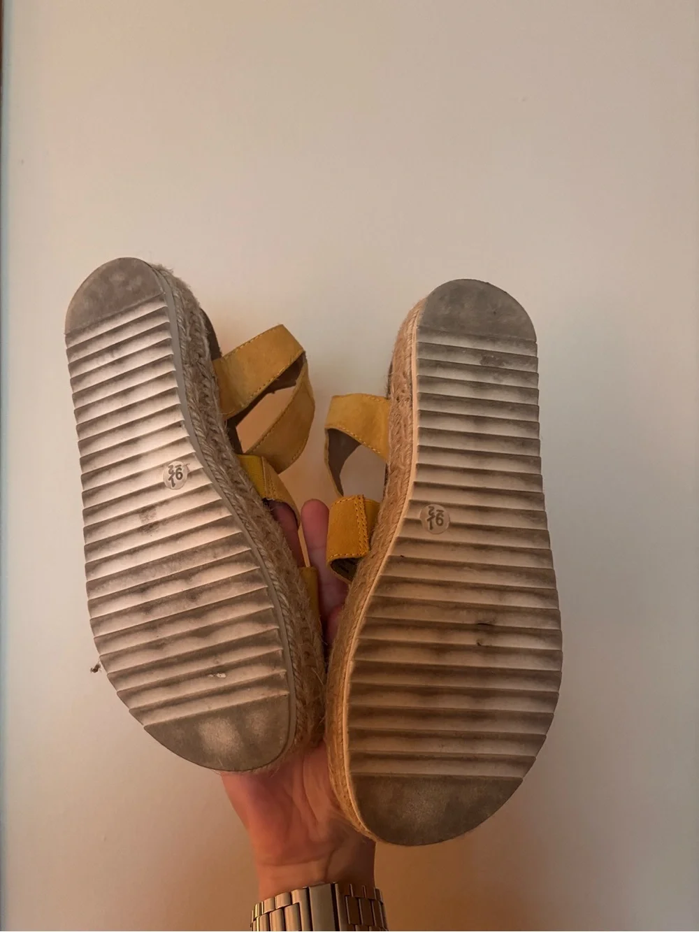 Universal Thread Yellow Strappy Espadrille Platform Sandals